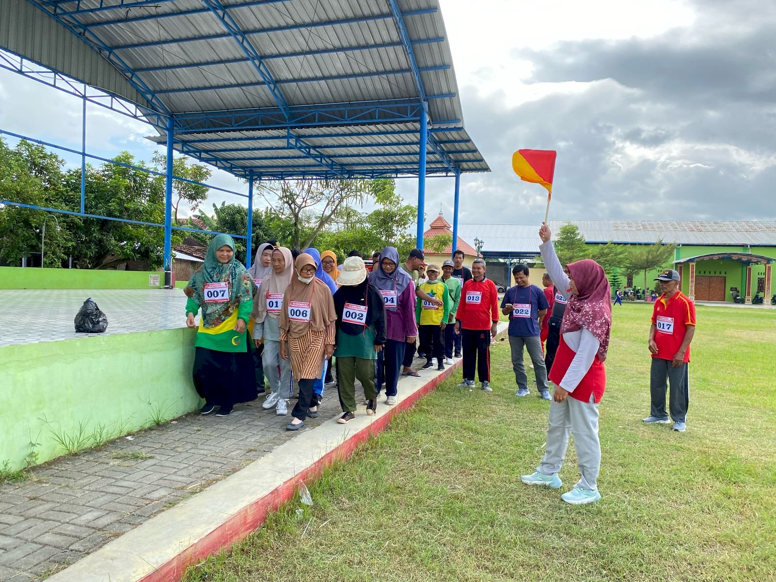Pengukuran Kebugaran Calon Jamaah Haji Kamis 13 Februari 2025 di Lapangan Karangwungu