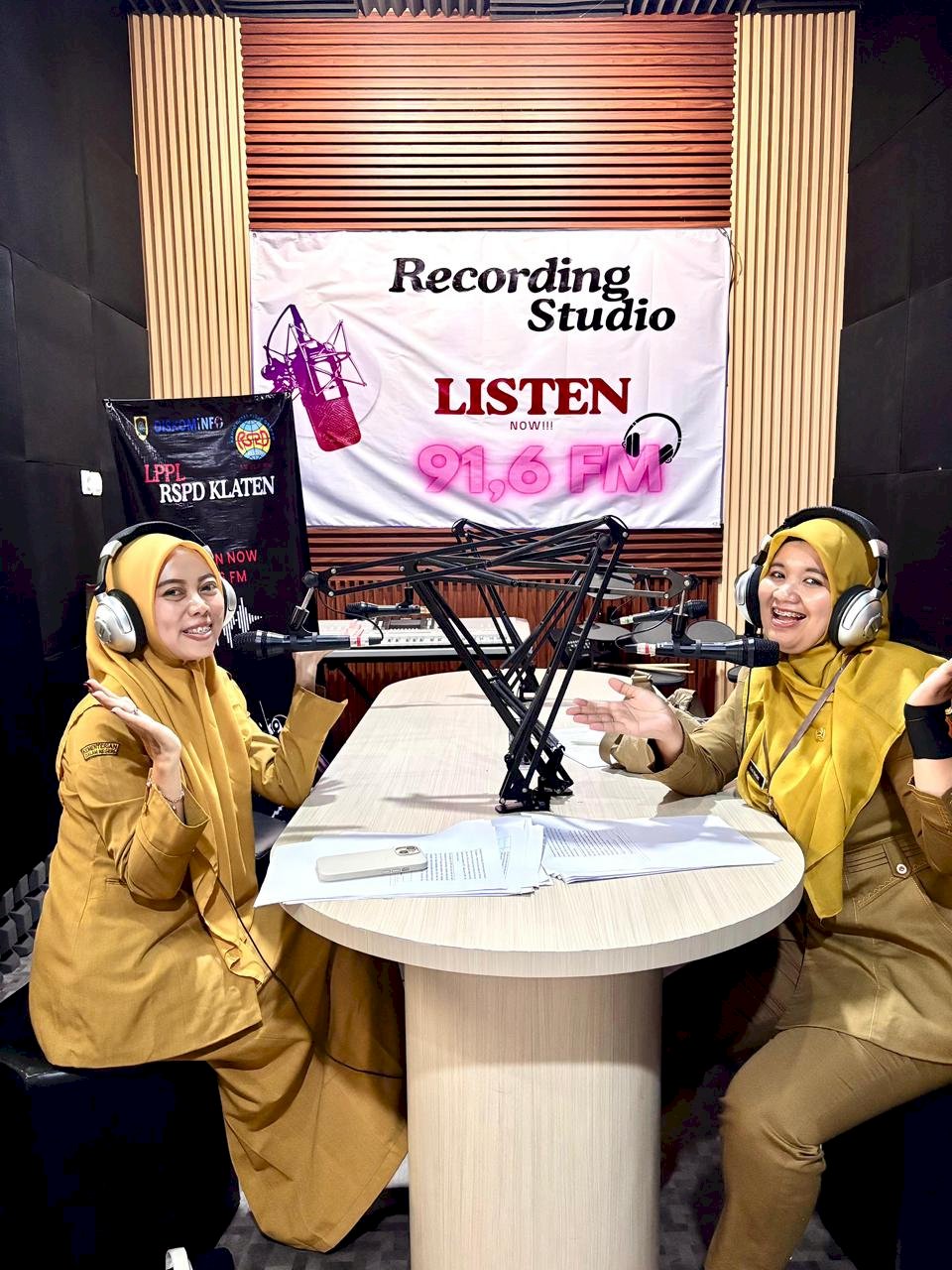 Siaran Radio Di RSPD Klaten bersama Tim Promkes Puskemas Karangdowo